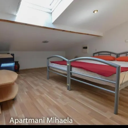 Mihaela Appartement *